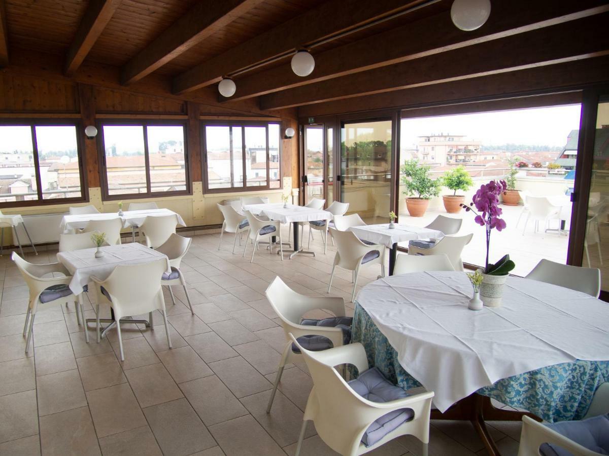 Hotel Tessarin Taglio Di Po Экстерьер фото